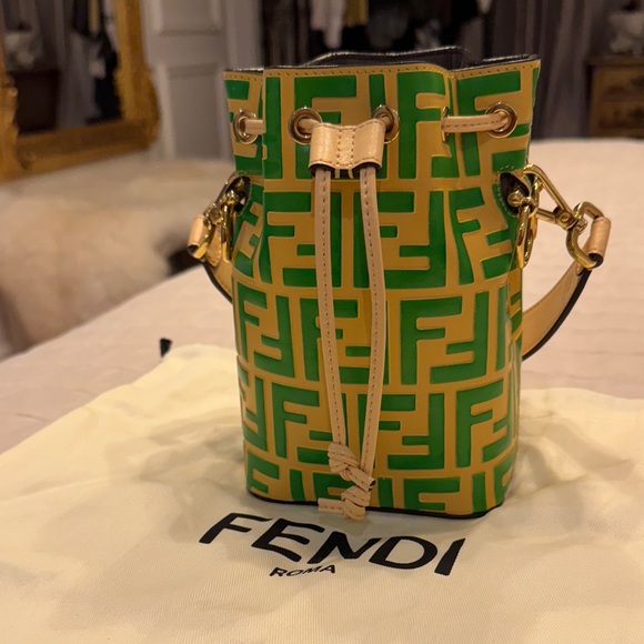 Fendi Iconic Mon Tresor Bucket Bag in Zucca Embossed Leather - Picture 1 of 16